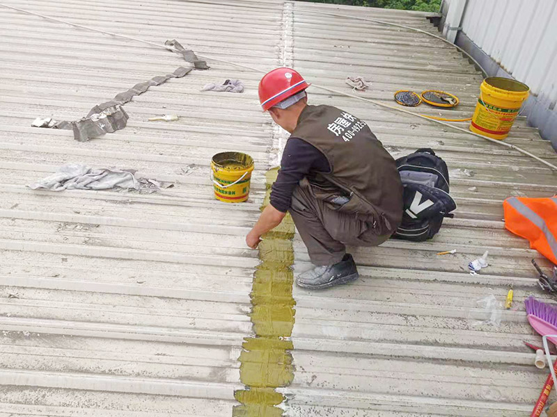 沈陽陽臺樓頂防水補(bǔ)漏施工技巧，怎樣做頂樓防漏水